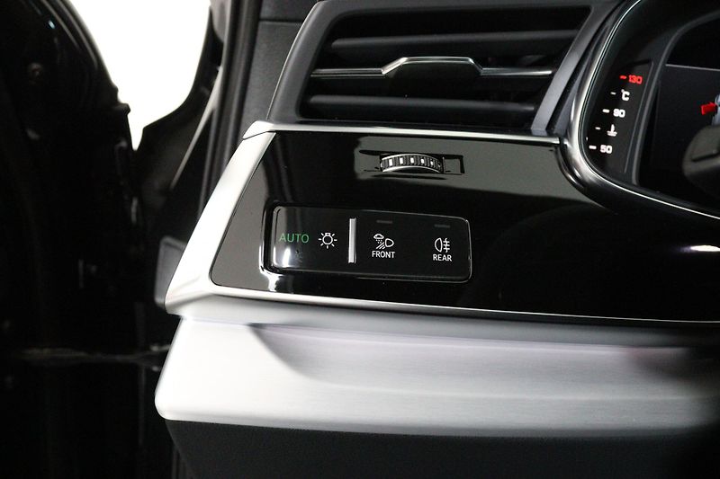 Audi Q7 Sline 50 TDI quattro tiptronic - fotka 17 z 26