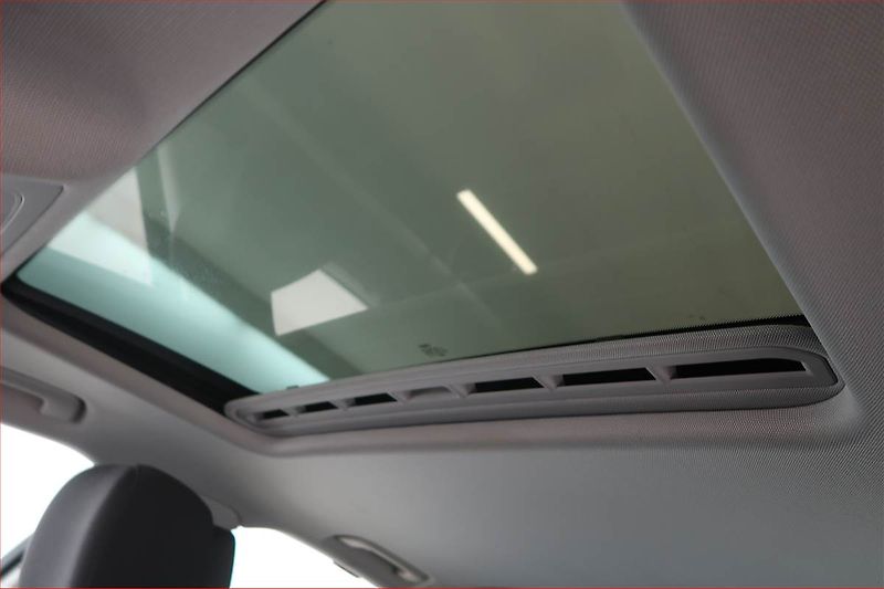 Audi A6 (2012) 3.0 TDI, 4X4, Automat - fotka 17 z 18