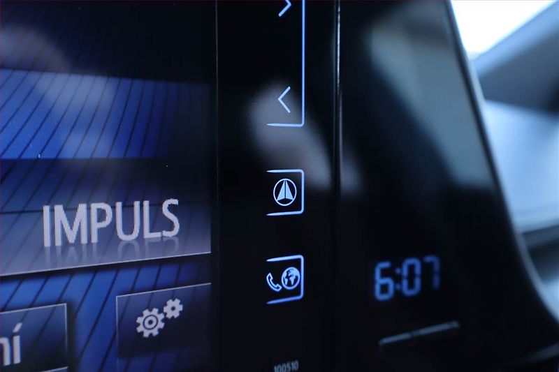Toyota C-HR (2018) Selection 1.8 Hybrid, Automat - fotka 19 z 24