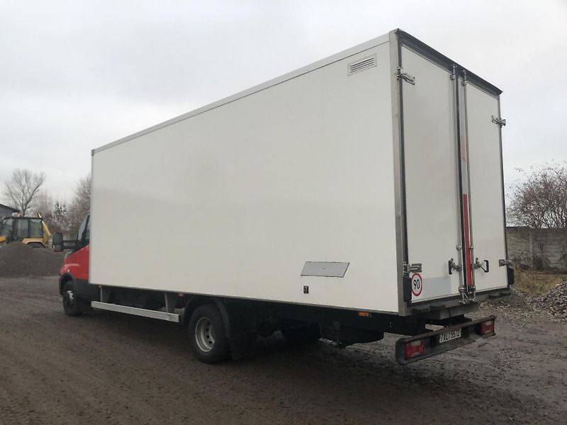 Iveco Ostatní (2020) 3x skříň 6,2mx 2,3 - fotka 5 z 5