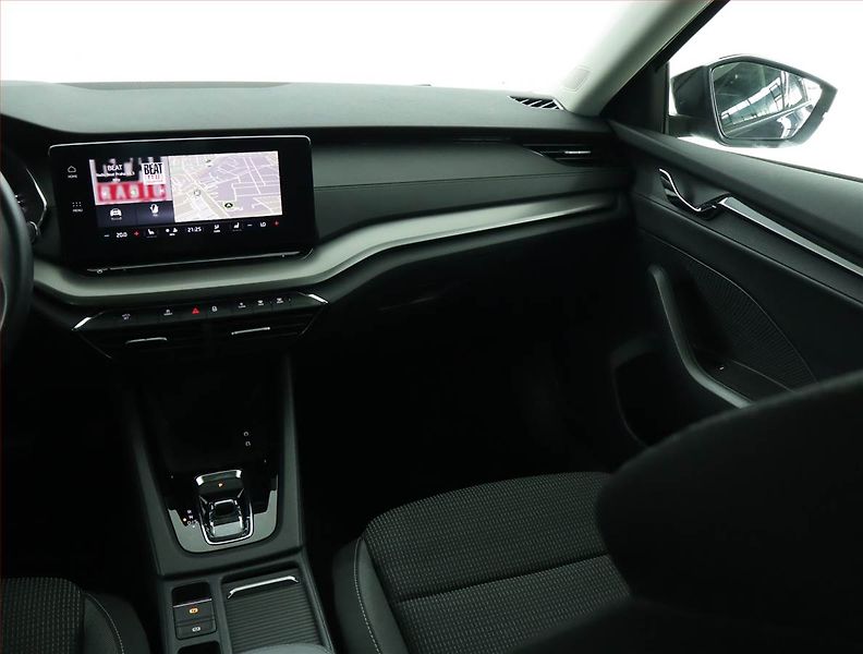 Škoda Octavia (2023) 2.0 TDI, Automat, Serv.kniha - fotka 8 z 17