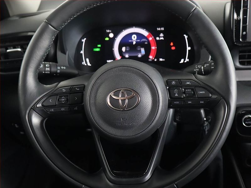 Toyota Yaris (2025) Style 1.5 VVT-i Hybrid - fotka 19 z 26