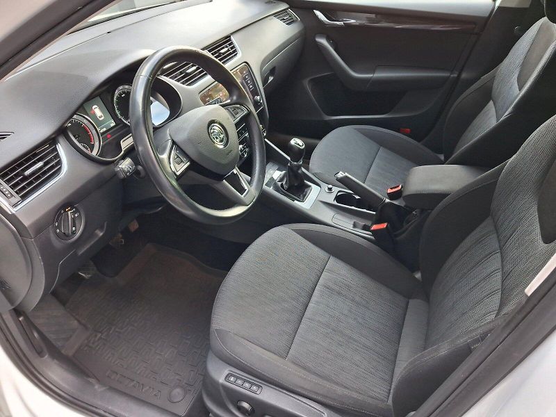Škoda Octavia (2017) Combi Style Plus 1,4TSi 110kW - fotka 6 z 35