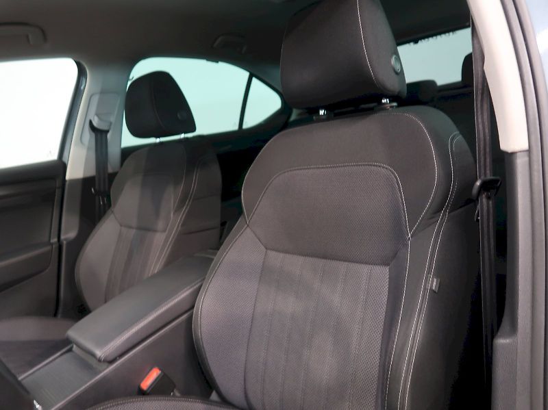 Škoda Superb (2019) STYLE 2.0TDI 140KW 4x4 DSG LED - fotka 16 z 47