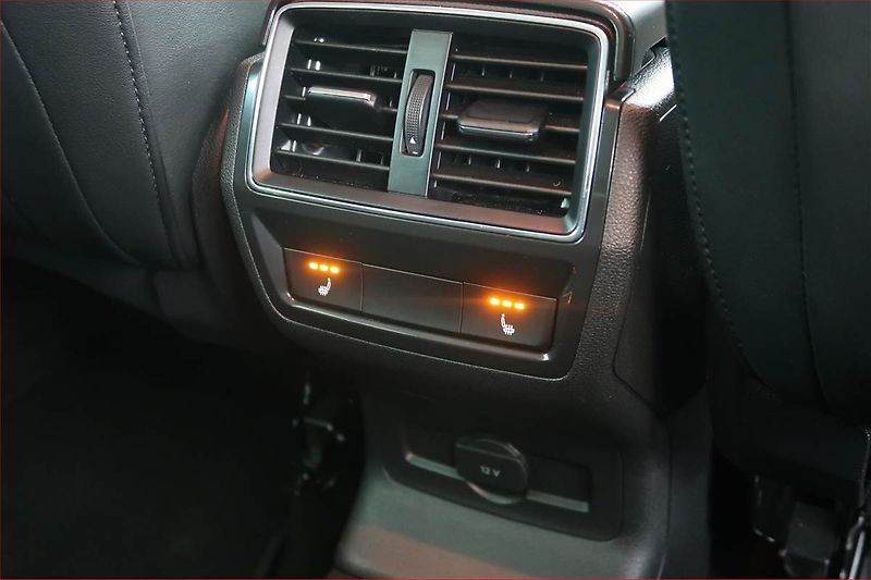 Škoda Karoq (2021) 2.0 TDI - fotka 20 z 20