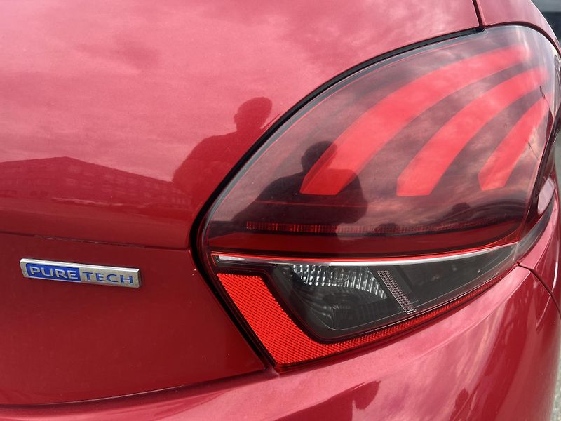 Peugeot 208 1.2i KAMERA KLIMA PŮVOD ČR - fotka 41 z 41