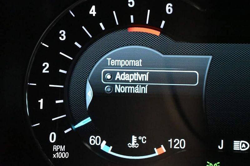 Ford Mondeo (2022) 2.0 LED ACC SONY TITANIUM 8AT - fotka 30 z 38