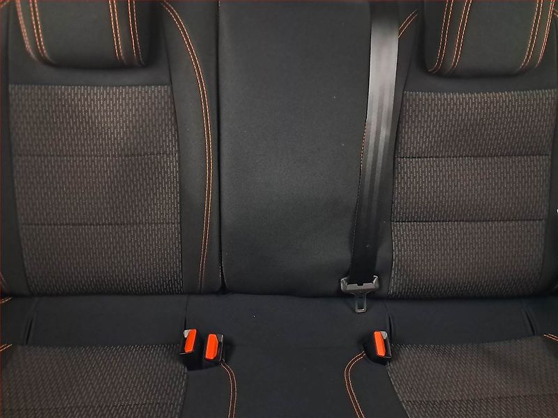 Peugeot 2008 (2021) 1.2 PureTech, Serv.kniha - fotka 10 z 19