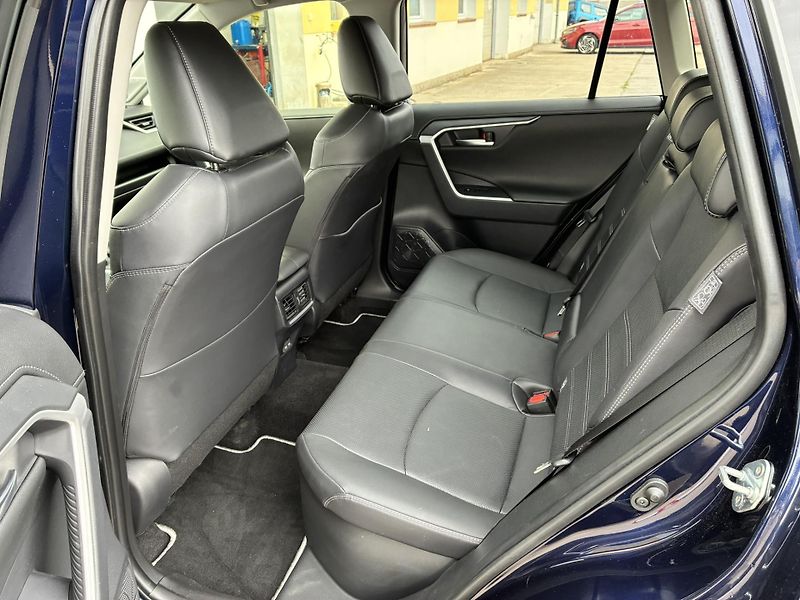 Toyota RAV4 2.5 HSD e-CVT AWD Exe. JBL - fotka 11 z 24