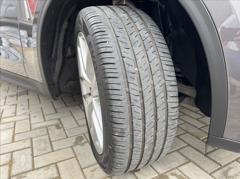 Alfa Romeo Stelvio 2,0 T 206kW Q4 AT8 ZF 4X4 - fotka 50 z 50