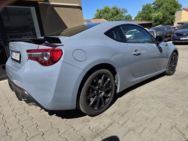 Toyota GT86 2.0-Black Edition - fotka 8 z 12