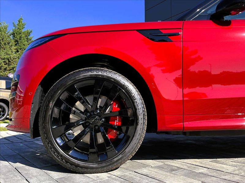 Land Rover Range Rover Sport (2026) 3,0 P460e DYNAMIC SE PHEV - fotka 3 z 38