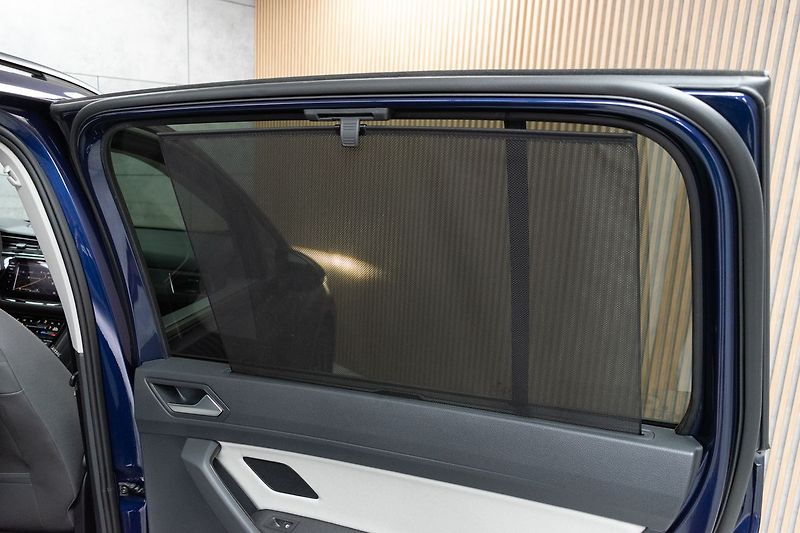 Volkswagen Touran 1.5 TSI TAŽNÉ*7.MÍST*DPH*ČR 1M - fotka 18 z 45