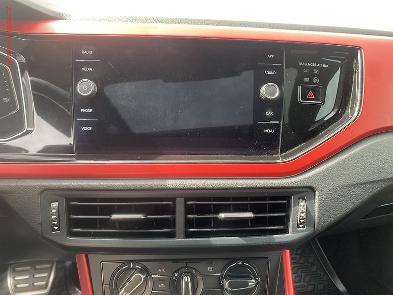 Volkswagen Polo (2018) 2.0TSi, GTi, DSG, LED - fotka 15 z 17