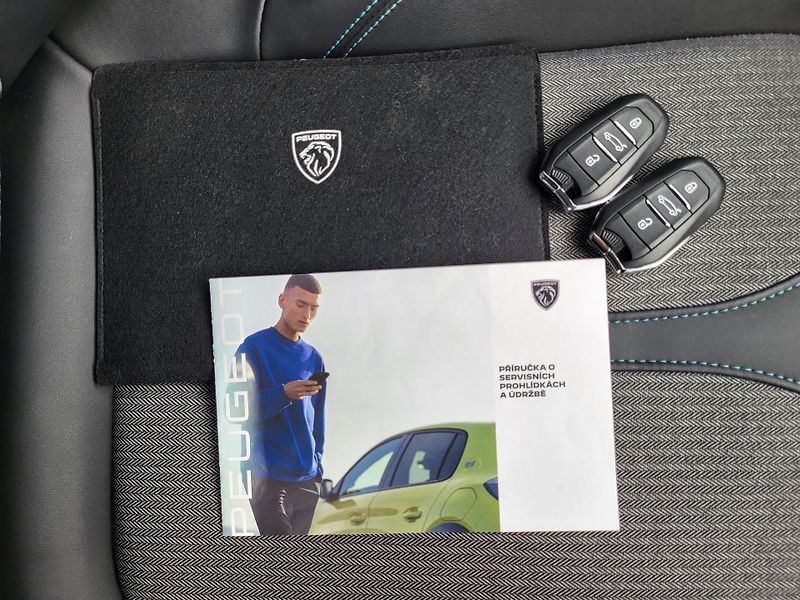 Peugeot 5008 1.5 BlueHDi 130 automat 7-míst - fotka 42 z 46