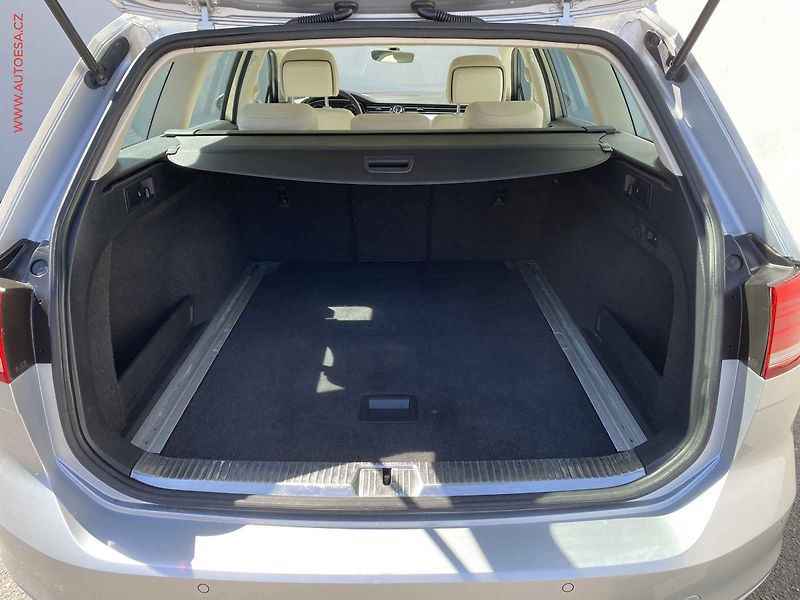Volkswagen Passat (2018) 2.0 TDi, Comfortline, DSG - fotka 7 z 18