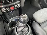 Mini Cooper S (2019) 2.0i, LED, navi, kůže - náhled 16