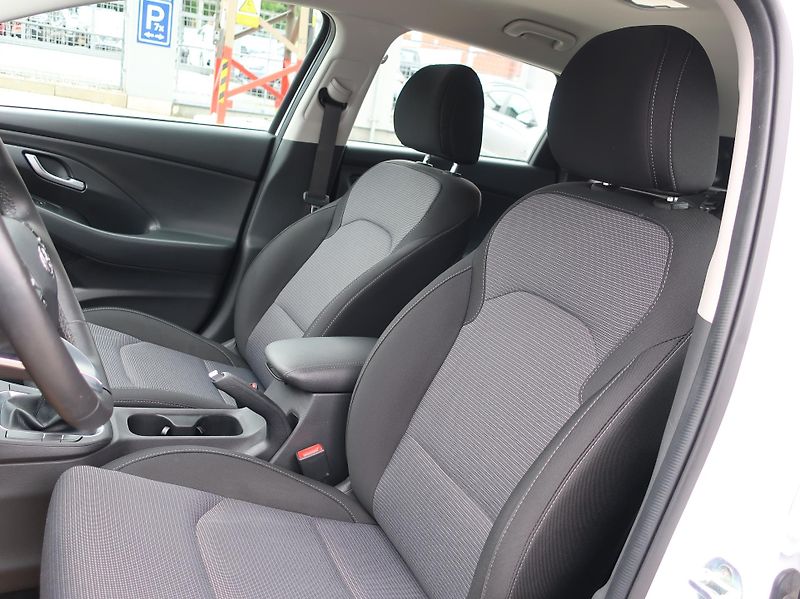 Hyundai i30 WG 1.0T-GDi 88kW COMFORT - fotka 10 z 28