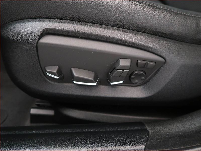 BMW Řada 5 (2016) 520d xDrive, 4X4, Automat - fotka 19 z 20