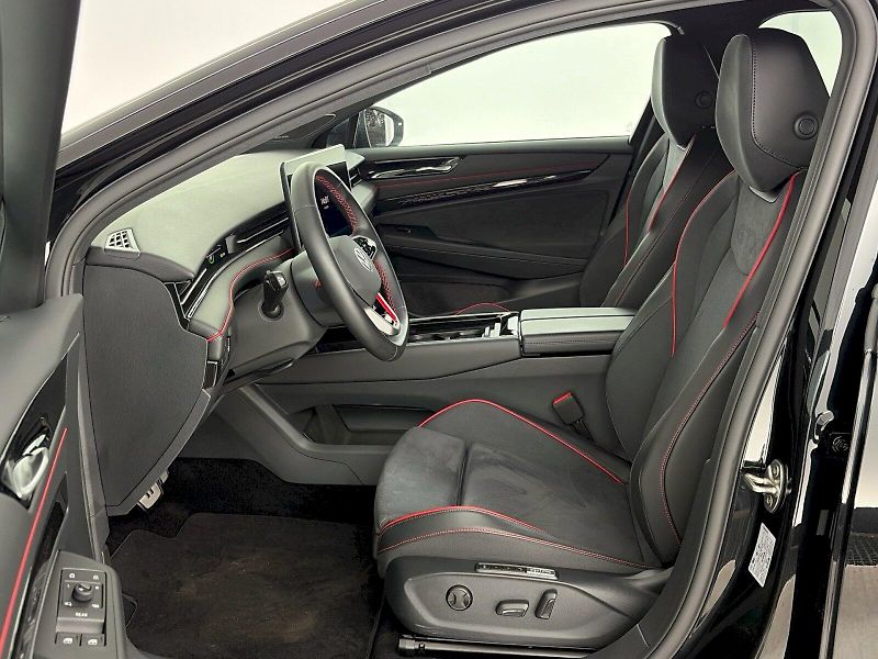Volkswagen ID.7 Tourer (2025) GTX 250kW 4Motion, 91 kWh - fotka 7 z 48