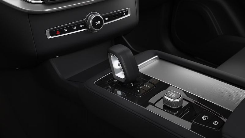 Volvo XC90 (2026) T8 AWD LONG RANGE CORE 7míst - fotka 10 z 10