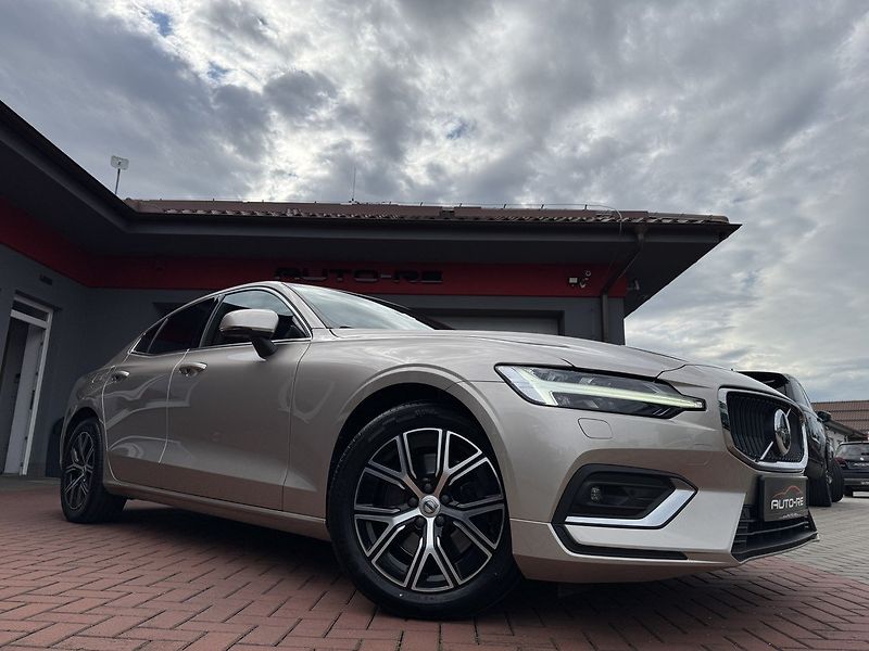 Volvo S60 (2024) 2.0i B4 Core Ad.LED Kamera - fotka 46 z 46