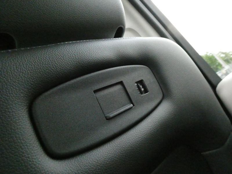 Land Rover Discovery 5 3,0 Gemini D350 - fotka 21 z 45