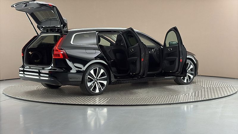 Volvo V60 2.0 T6 AUT AWD Recharge Plus B - fotka 6 z 34