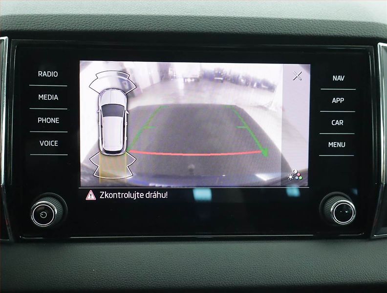 Škoda Karoq (2023) 1.5 TSI - fotka 19 z 23