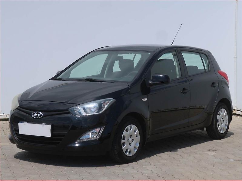 Hyundai i20 (2014) 1.2 - fotka 2 z 13