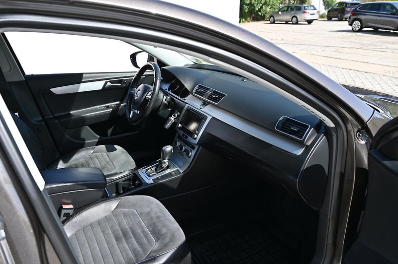 Volkswagen Passat 2.0TSI 155KW DSG Highline 7/14 - fotka 29 z 44