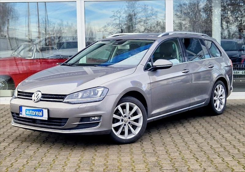 Volkswagen Golf 1,4 TSi Comfortline vyhř.seda - fotka 1 z 20