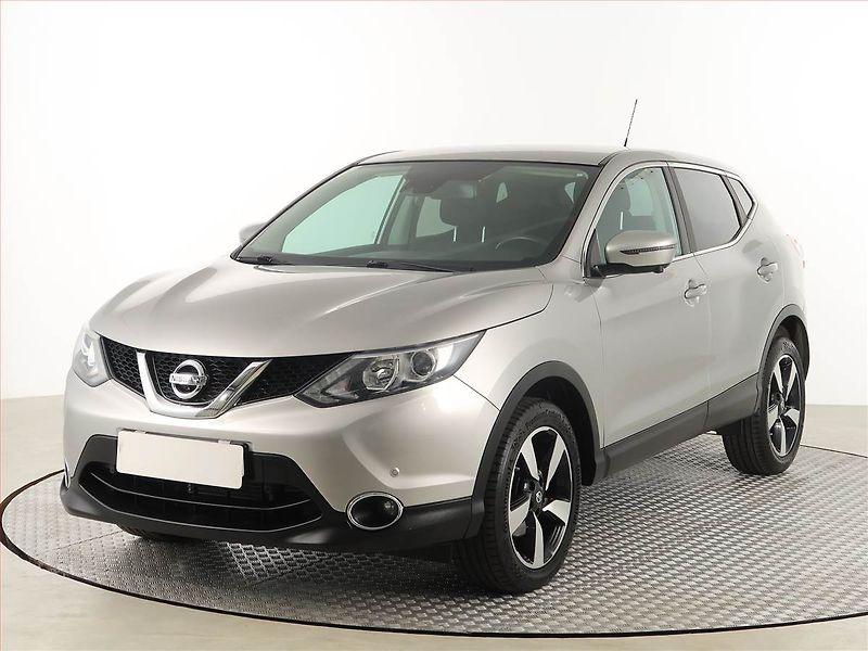 Nissan Qashqai (2015) 1.2 DIG-T, Automat, Serv.kniha - fotka 2 z 17