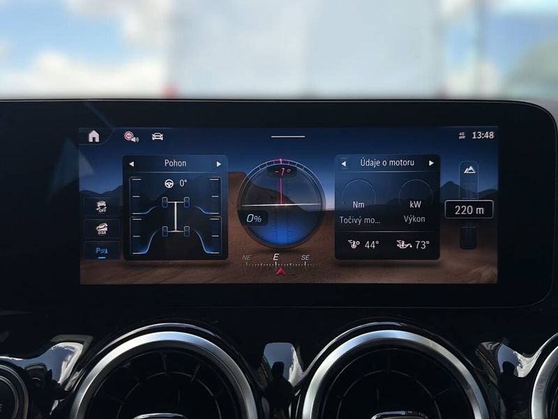 Mercedes-Benz GLA (2025) 200 d 4M - fotka 21 z 27