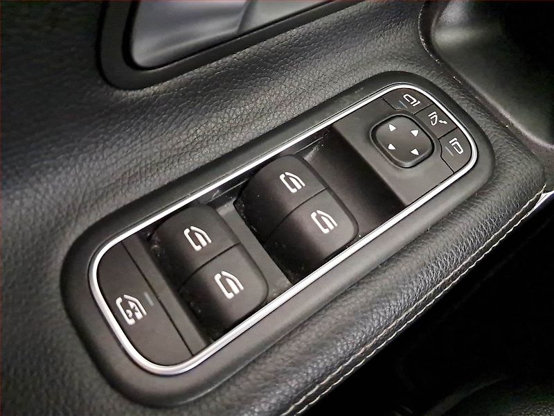 Mercedes-Benz Třídy A (2019) A 220 - fotka 16 z 18