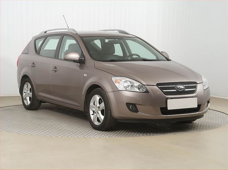 Kia Ceed (2007) 1.6 CRDi, po STK - fotografie inzerátu