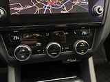 Škoda Octavia 2,0 LED STYLE NAVI KEYLESS CZ - náhled 26