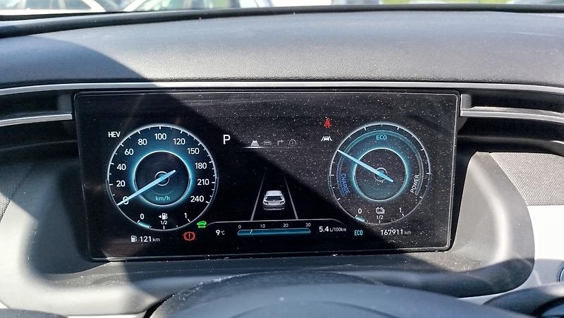 Hyundai Tucson (2023) 1.6 T-GDI Plug-in-Hybrid  4x4  - fotka 6 z 34