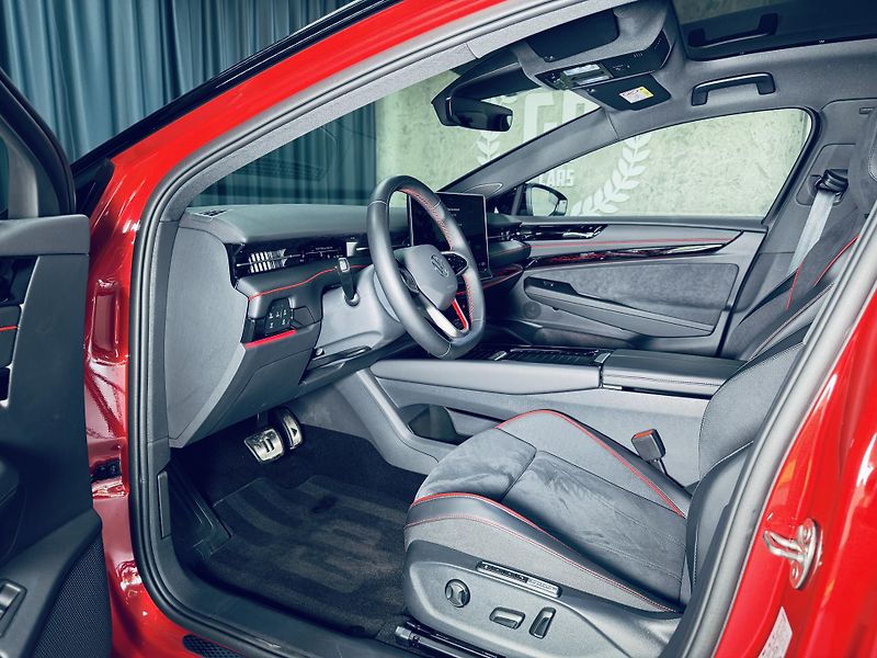 Volkswagen ID.7 (2025) GTX*4M*ZÁRUKA*TAŽNÉ*HEADUP*MAX - fotka 15 z 41
