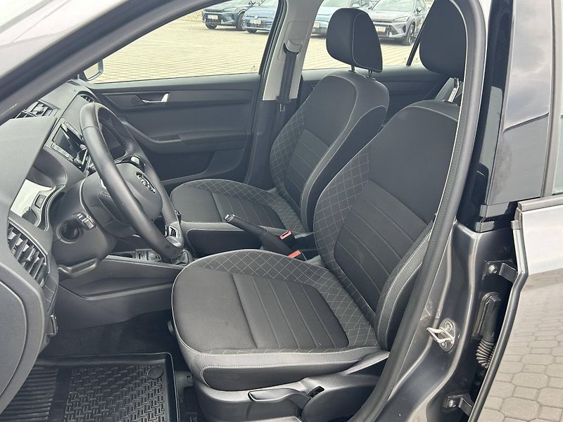 Škoda Fabia Tour Ambition 1,0TSI - fotka 6 z 23