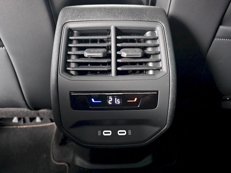 Cupra Formentor (2024) 1.5TSi 150k DSG - fotka 25 z 30