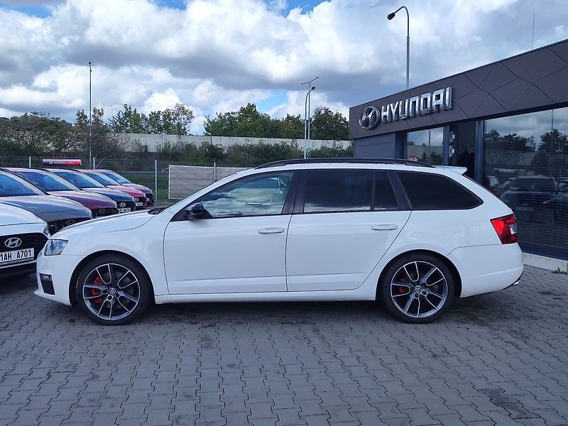 Škoda Octavia 2.0 TDI/135kW RS - fotka 8 z 33
