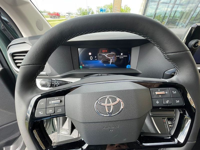 Toyota ProAce Verso 2.2D 180HP 8A/T VIP 6 - fotka 19 z 30