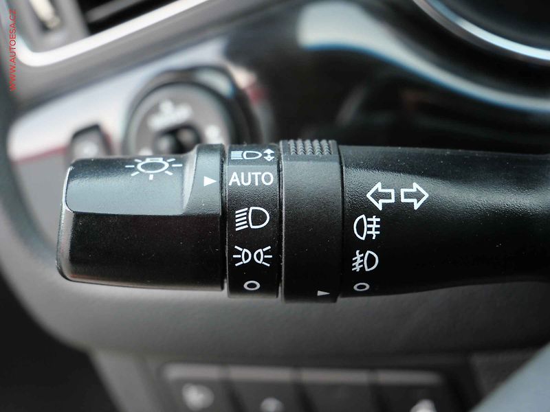 Kia Ceed (2014) 1.6 GDi - fotka 12 z 18