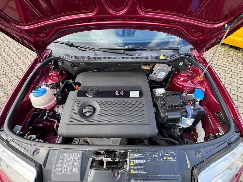 Škoda Fabia (2006) 1,4i 55 KW KILOMETRY TAŽNÉ - fotka 31 z 38