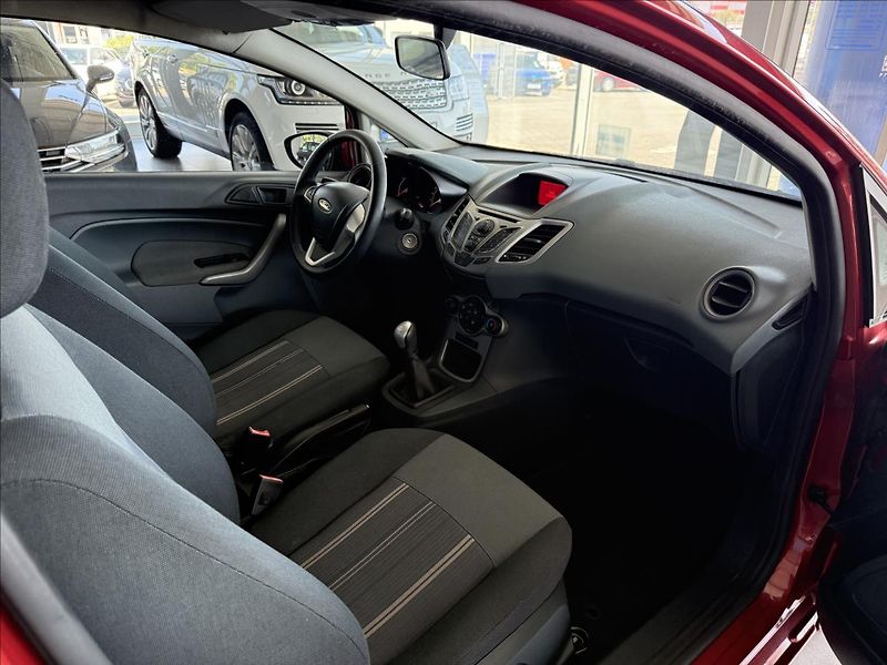 Ford Fiesta 1,2   60kW - fotka 8 z 20