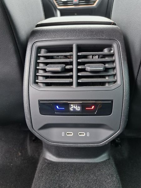 Cupra Formentor  2,0 TSI (140 kW) 4x4 AUT - fotka 9 z 10