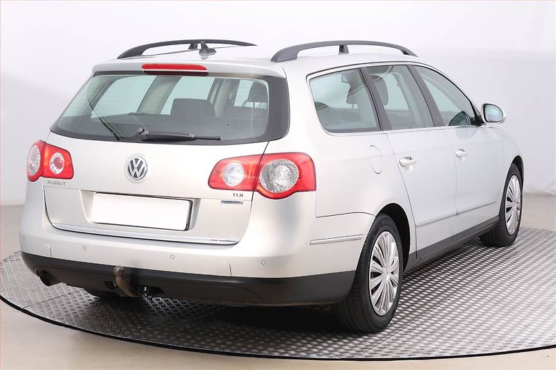 Peugeot 5008 (2013) 2.0 BlueHDi, Navi, Tempomat - fotka 5 z 12