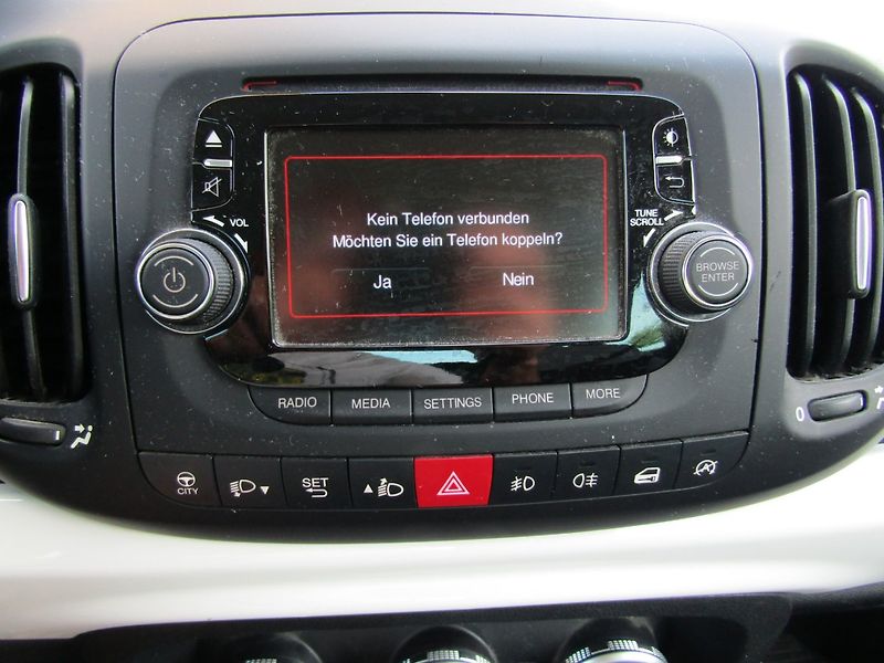 Fiat 500L (2013) 1.6 JTD 77kW - fotka 34 z 43