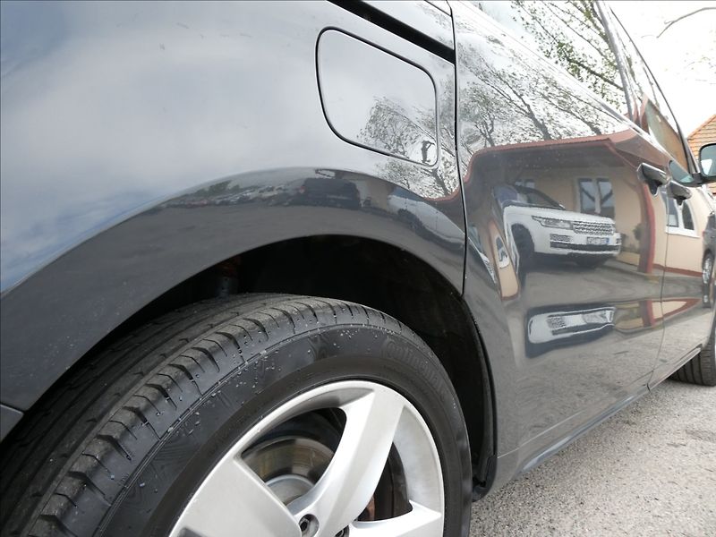 Volkswagen Sharan 1,4 TSi 110kW Comfort,po servi - fotka 9 z 44